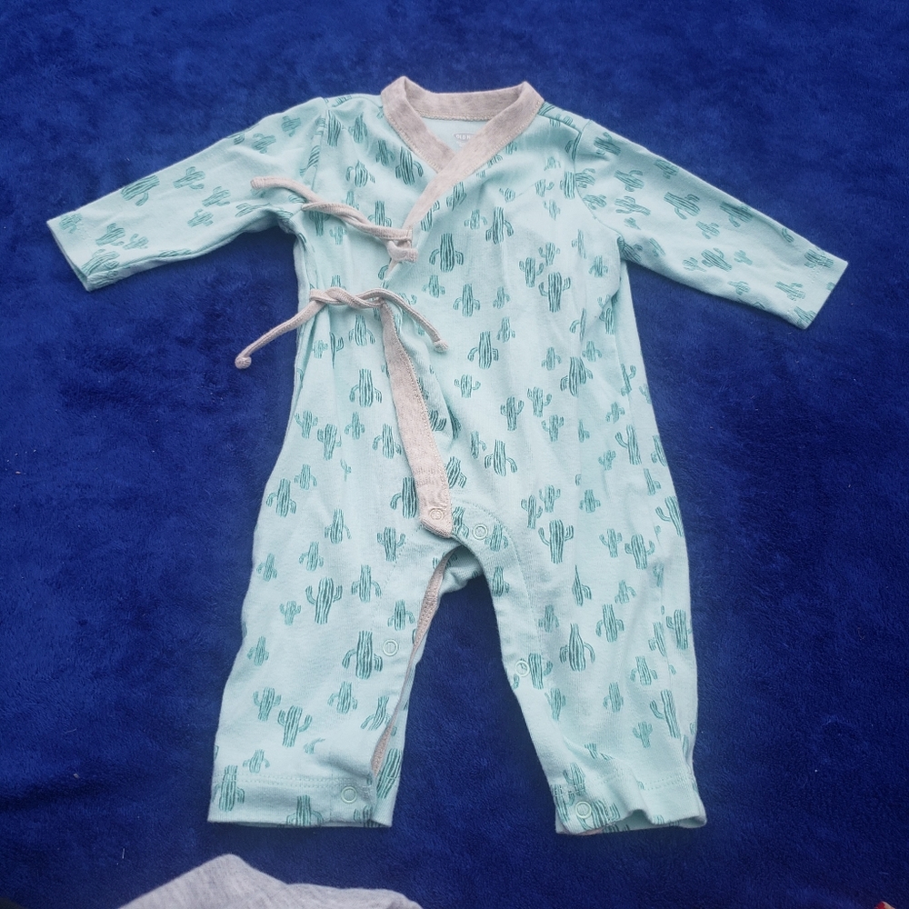 0-3 boy 1 piece outfits - Picture 6 of 10